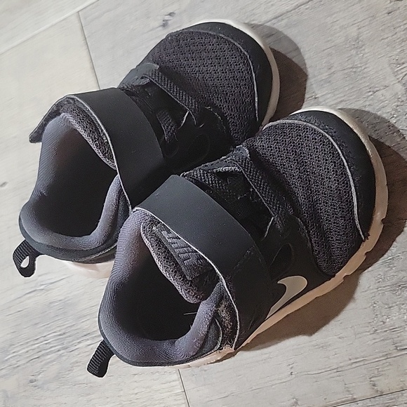 Toddler Shoes - Picture 3 of 7